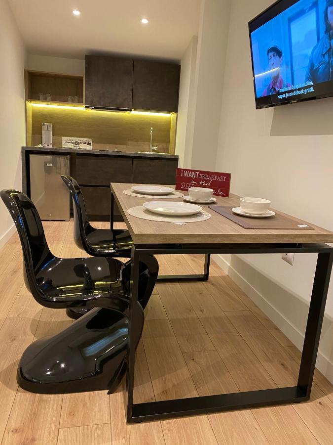 טיראנה Living Studio Apartments מראה חיצוני תמונה